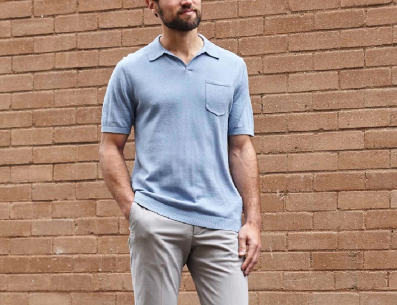 How to style a blue T-Shirt outfit?