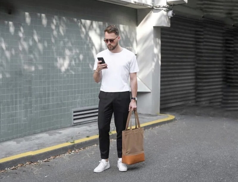 Guide to Wearing T-Shirt with Slacks to Stand Out