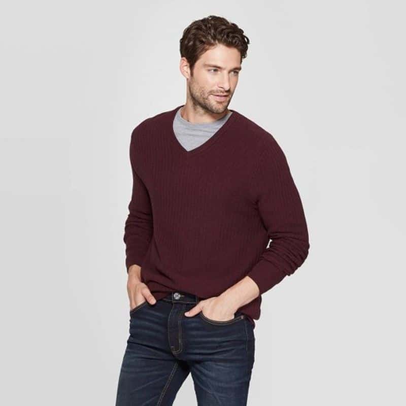 How to wear a V neck sweater with a T-shirt?